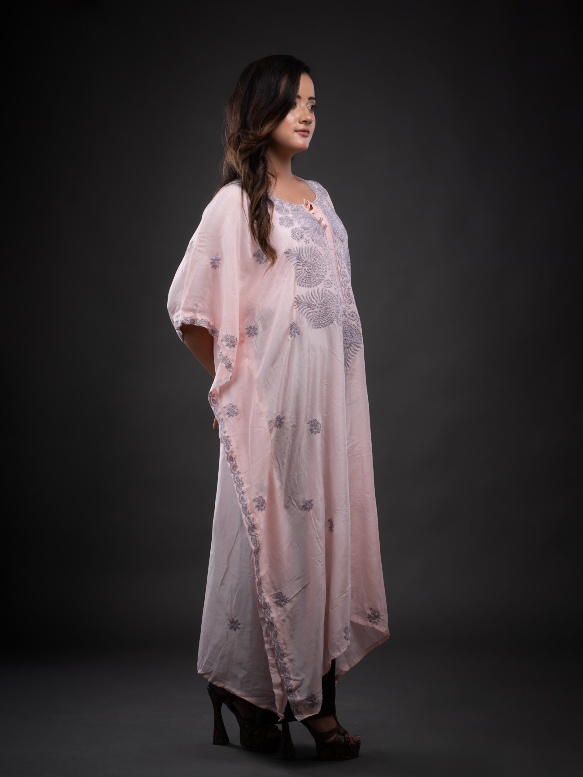 Baby Pink Muslin Kaftaan With Grey Chikankari - Image 4